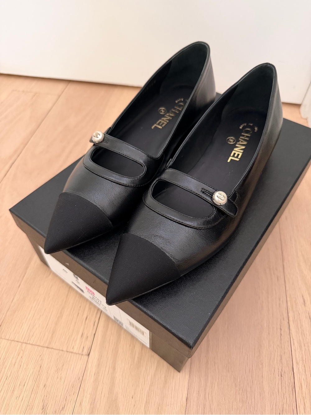 Chanel 24A Shiny Lambskin & Grosgrain Black Ballet Flats Size 40